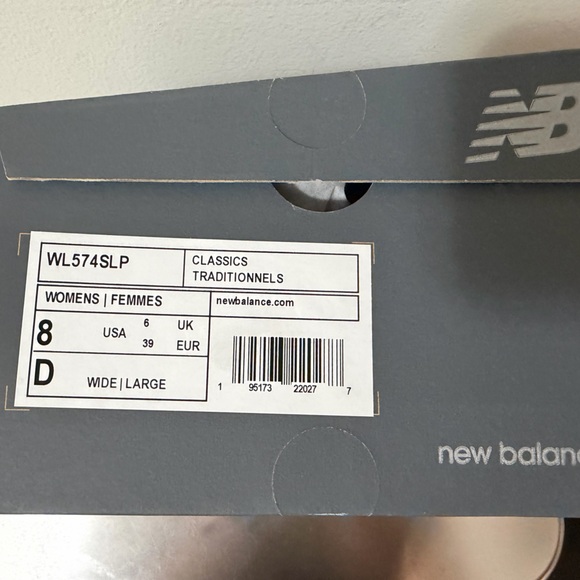 New Balance 574 Women's Cream and White Sneakers, size 8, unworn with box - Picture 5 of 6